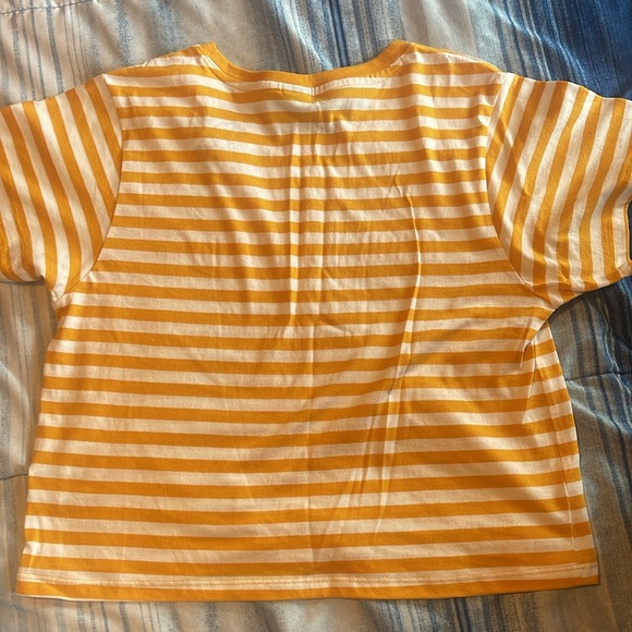 Bright yellow and white crop top - Picture 2 of 2